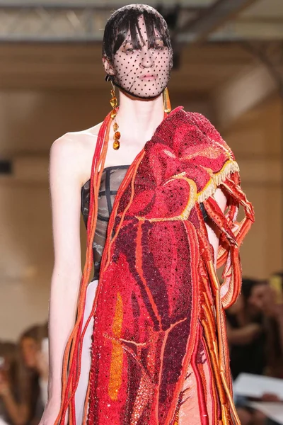 Look 49